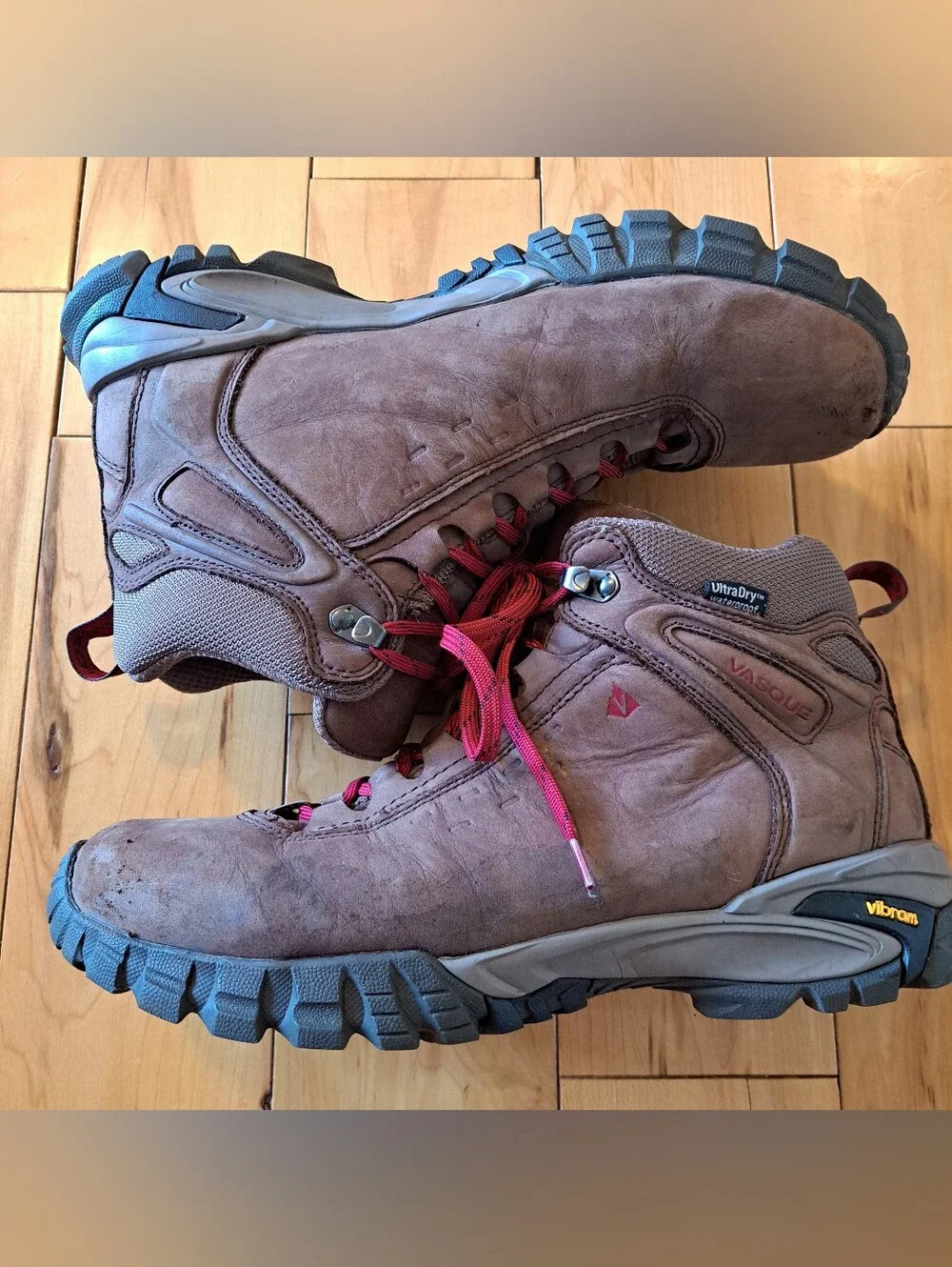 VASQUE 7418 TALUS ULTRADRY Men's Hiking Boots Brown Leather Vibram Sole Size 11